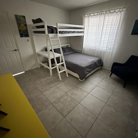Miami'S Cozy Tropical Getaway Villa ภายนอก รูปภาพ